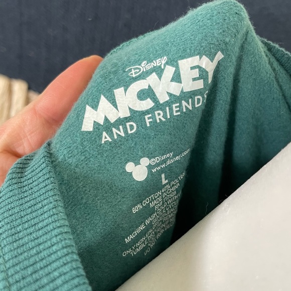5 for 25 Disney Micky and Friends Teal Graphic Long Sleeves Crop Sweatshirt L - Picture 4 of 4